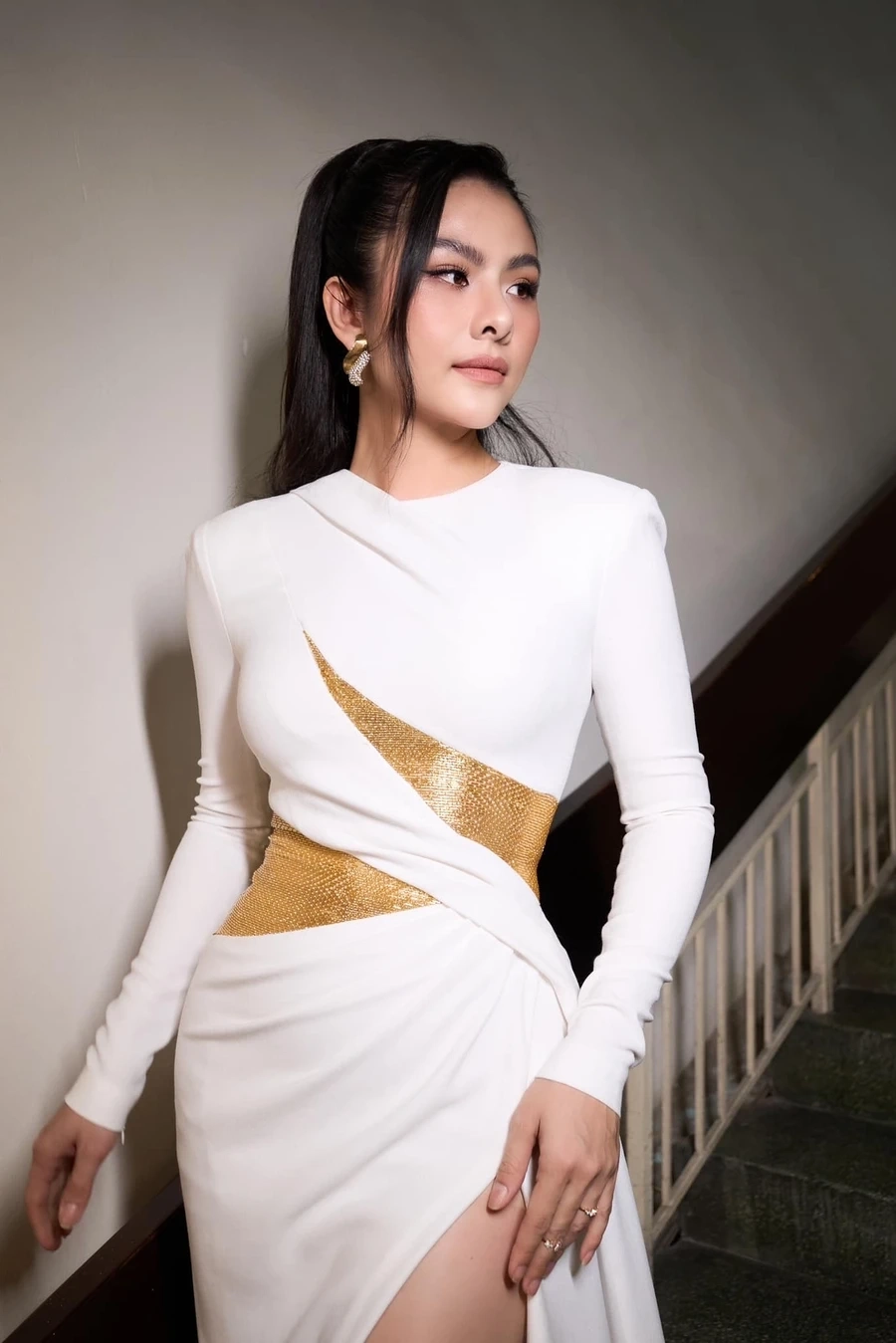 Ảnh Vân Trang luôn toát lên vẻ đẹp thanh thoát, duyên dáng và đầy cuốn hút.