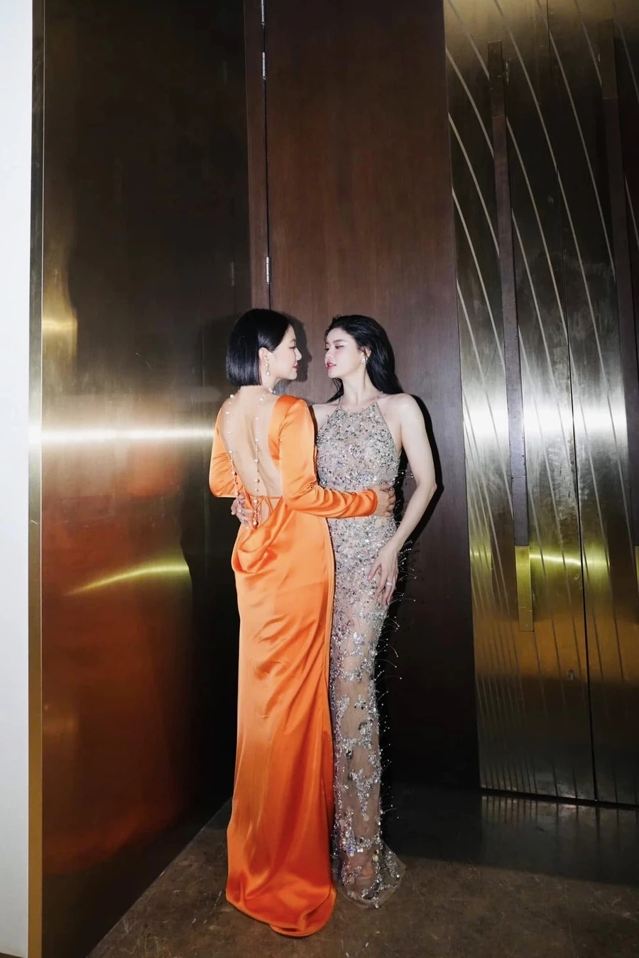 Ngoc Lan bikini khoe vẻ đẹp hoàn hảo và tự tin.