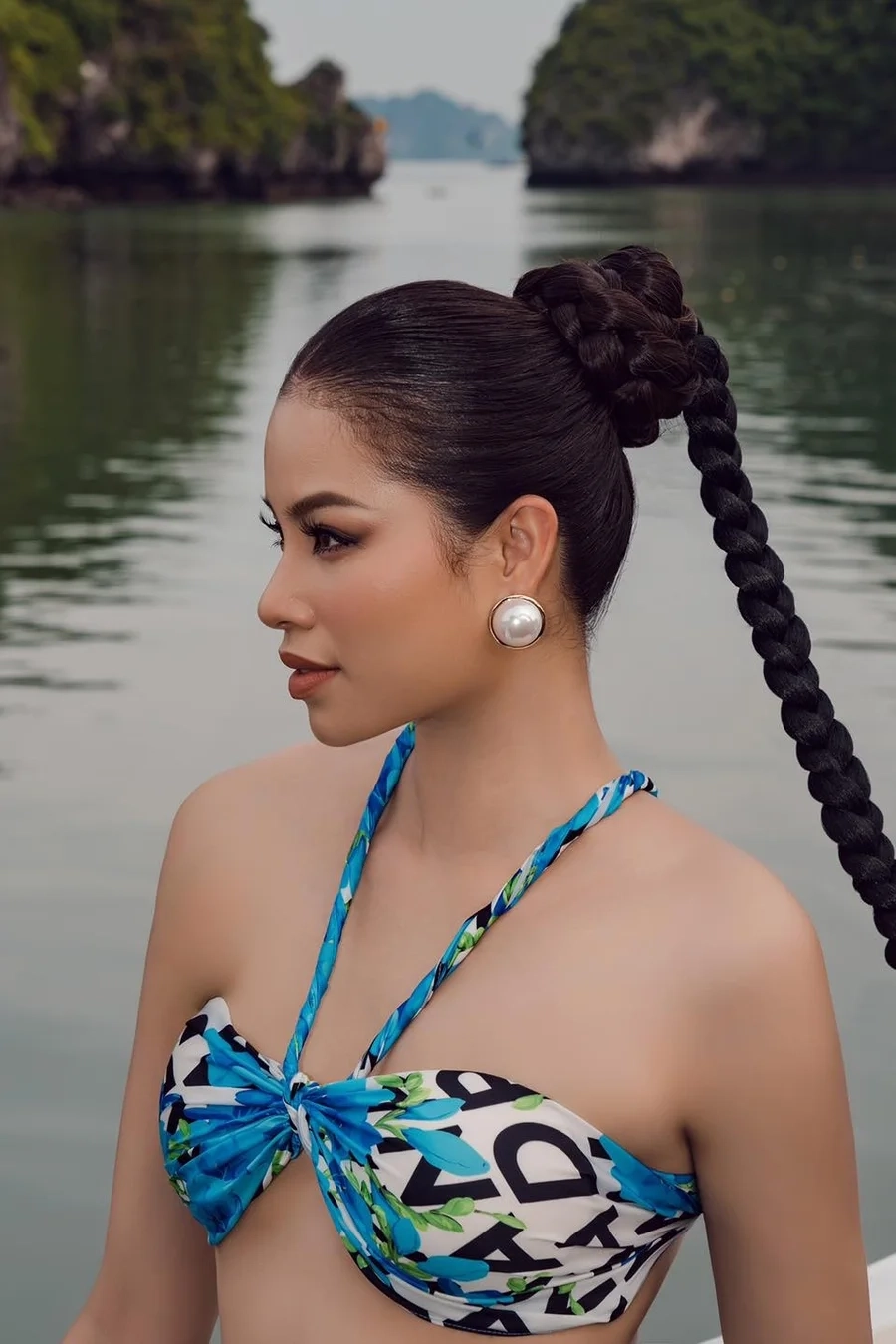 Phạm Hương Hoa hậu luôn là người truyền cảm hứng về sắc đẹp và trí tuệ cho thế hệ trẻ.
