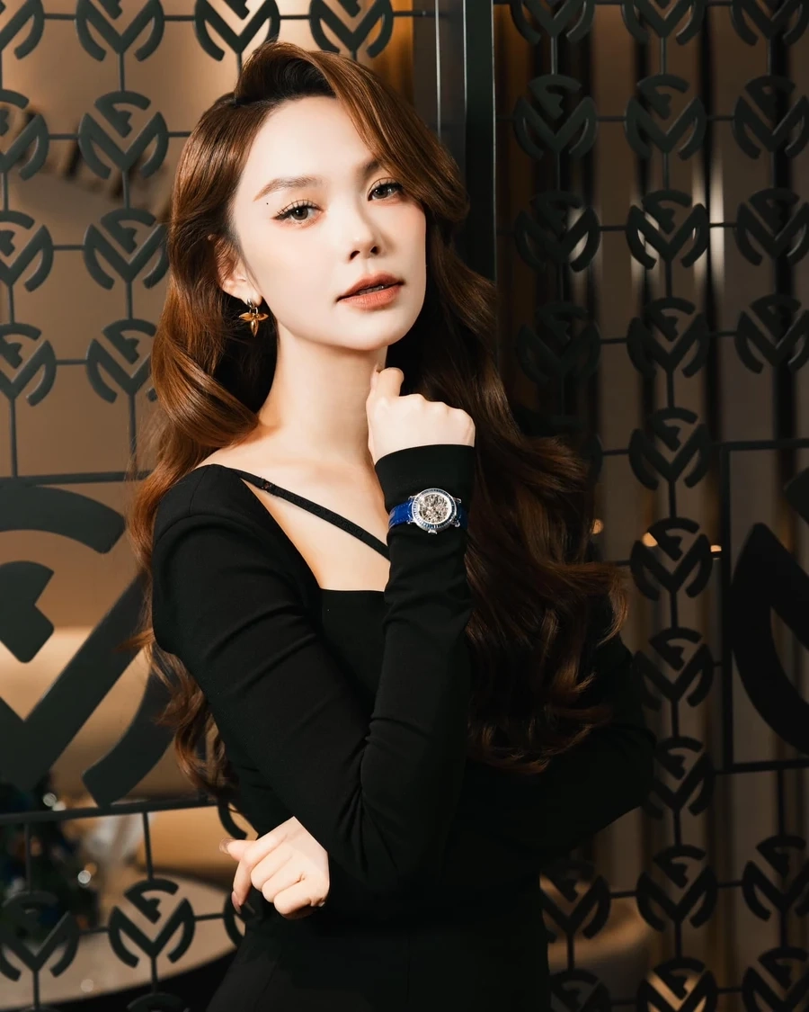 NSND Minh Hằng luôn cống hiến hết mình cho nghệ thuật.