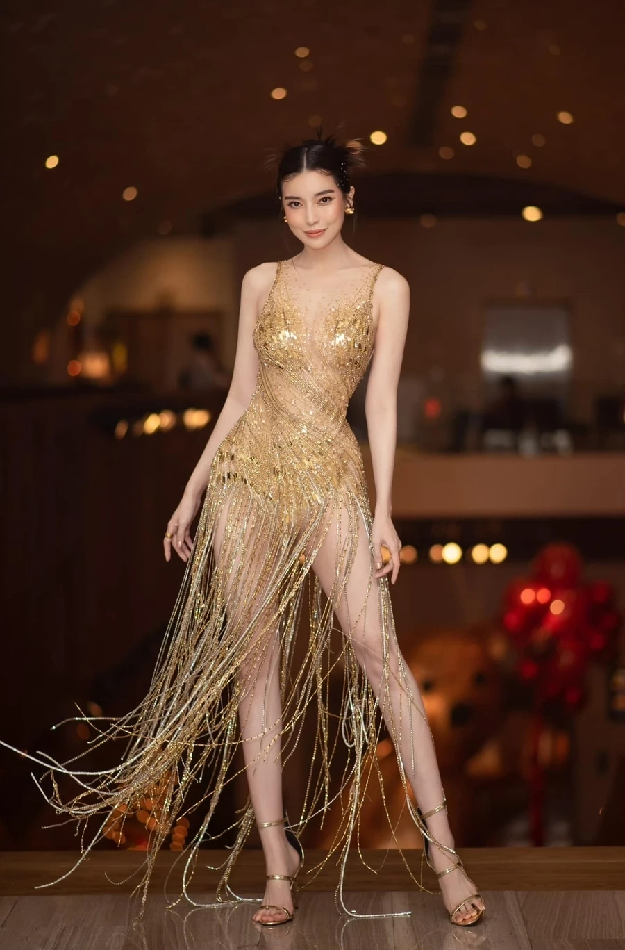 Cao Thái Hà phẫu thuật có thật không? Fan không khỏi tò mò.