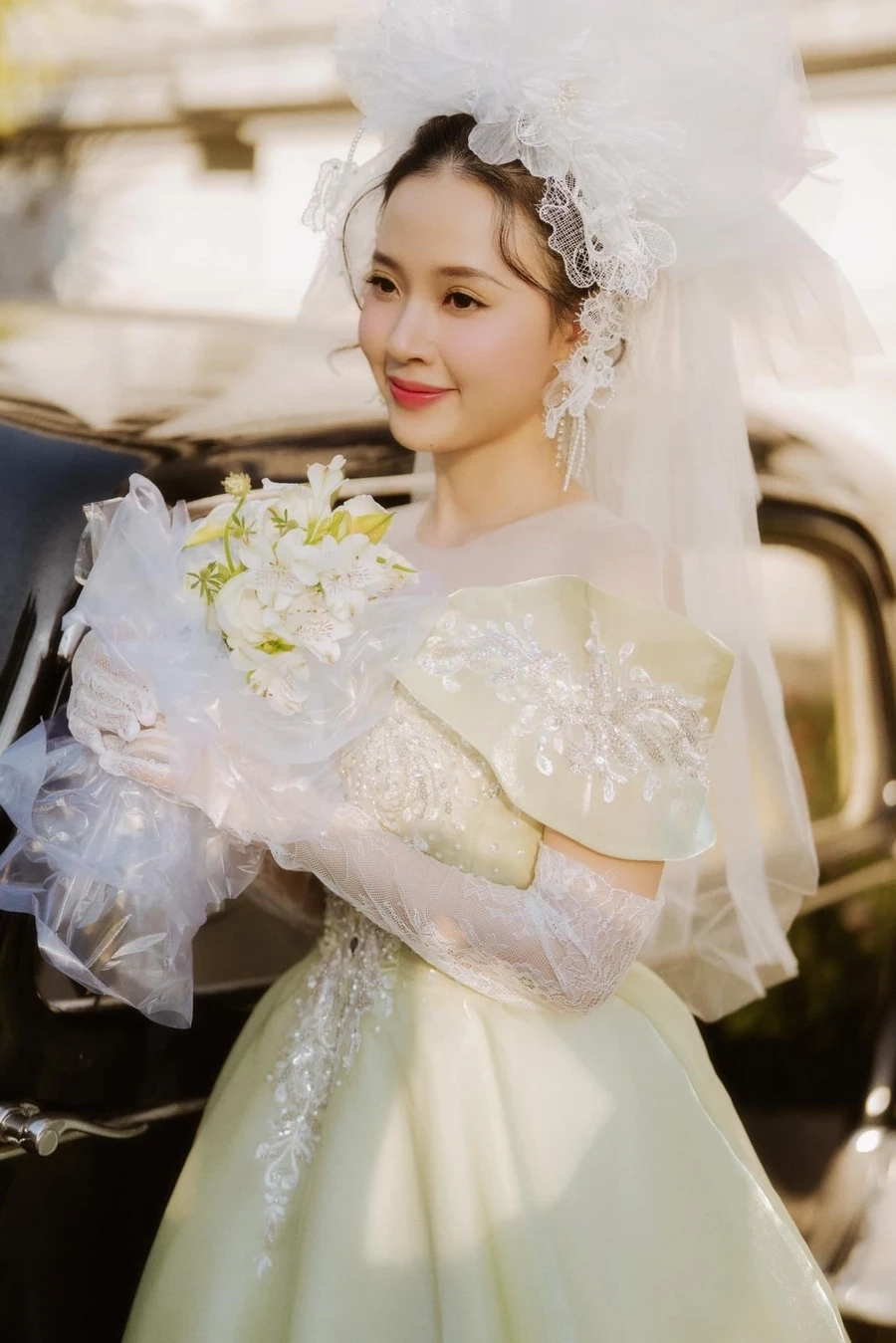 Midu la ai luôn là thắc mắc của những người mới biết cô.
