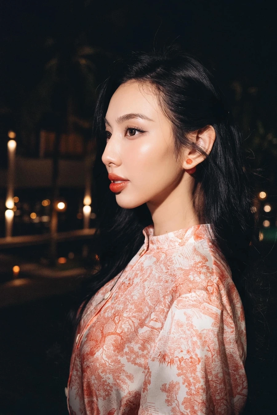 Tỏa sáng tại đấu trường quốc tế, hoa hậu hòa bình thế giới thủy tiên.
