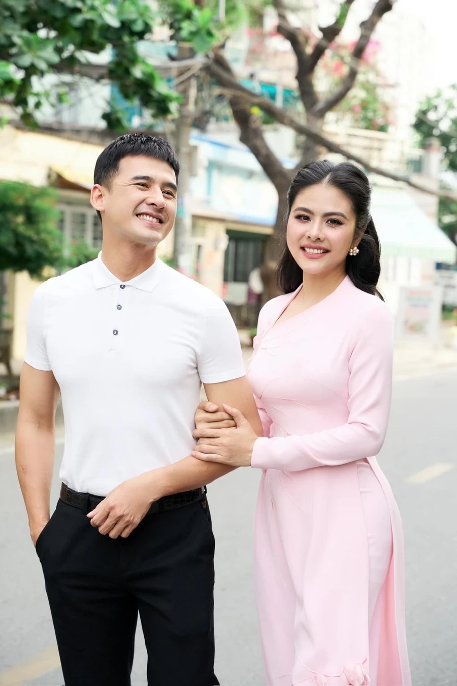 Vân Trang và chồng là hình mẫu của tình yêu vững bền và đầy cảm xúc.