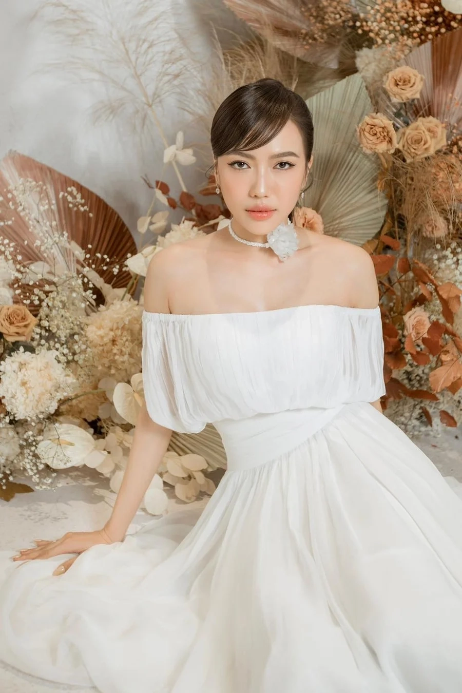 Đám cưới Anh Tú Diệu Nhi gây chú ý với sự lãng mạn.