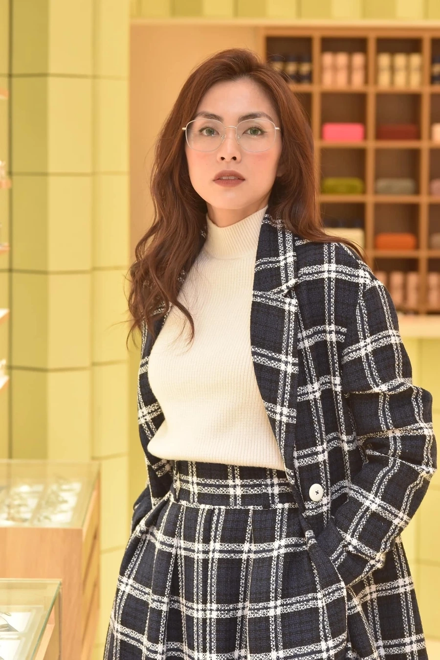Gia đình chồng Tăng Thanh Hà giàu cỡ nào luôn là điều thú vị.