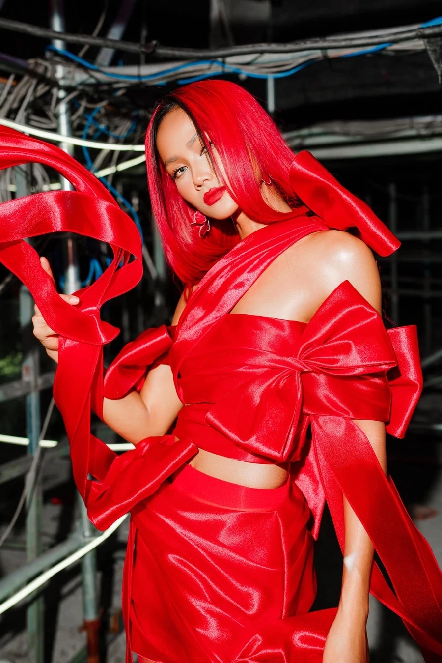 Vương miện Miss Universe 2018 khẳng định tài năng và nhan sắc Việt.