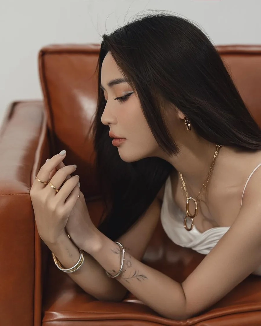 Tuyển tập nhạc Bích Phương dành cho người yêu âm nhạc.