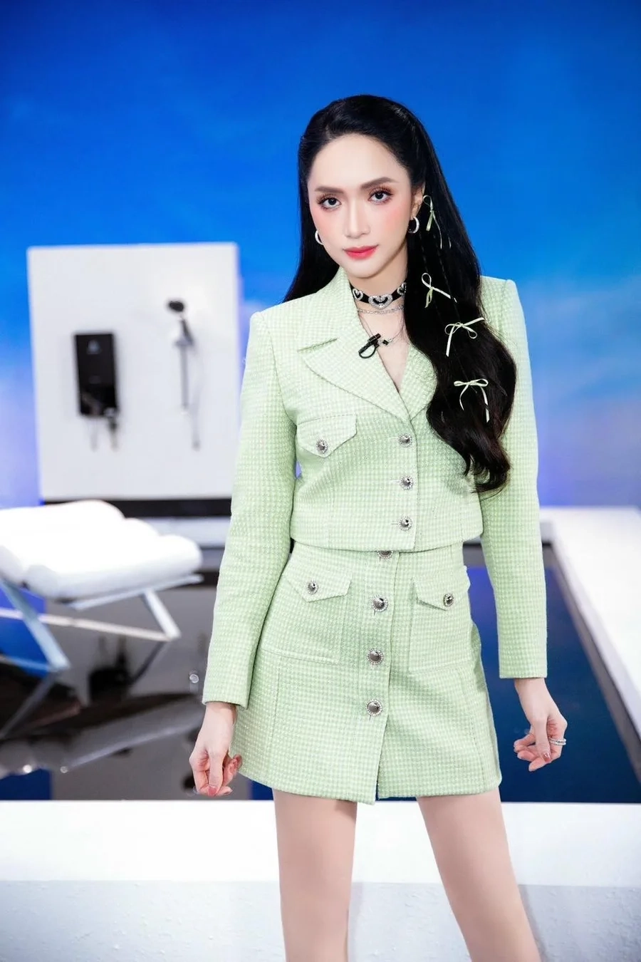 Hương Giang Idol hoa hậu chuyển giới khẳng định tài năng và bản lĩnh.