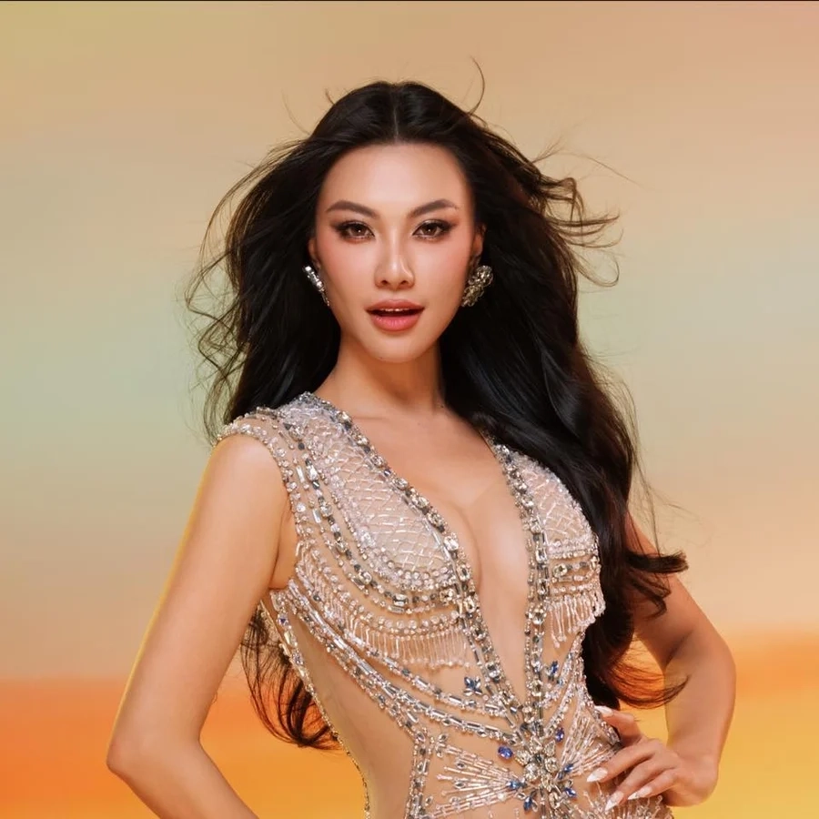 Kim Duyên Khánh Vân là đôi bạn thân nổi bật trong giới sắc đẹp Việt Nam.