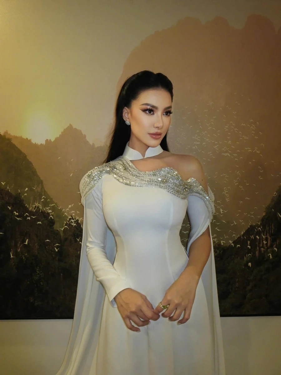 Hoa hậu Nguyễn Huỳnh Kim Duyên là đại diện sáng giá của nhan sắc Việt trên đấu trường quốc tế.
