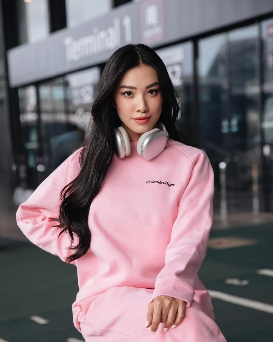 Á hậu Kim Duyên là biểu tượng sắc đẹp với nhiều thành tựu đáng tự hào.