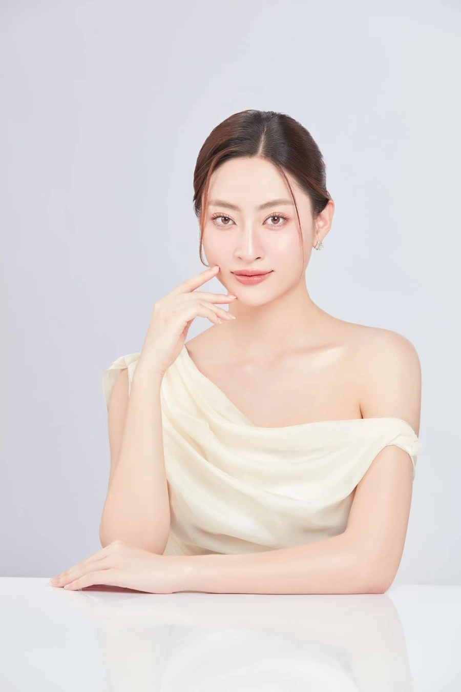 Gia đình Lương Thùy Linh là nguồn động viên lớn giúp cô vững vàng trên con đường sự nghiệp.