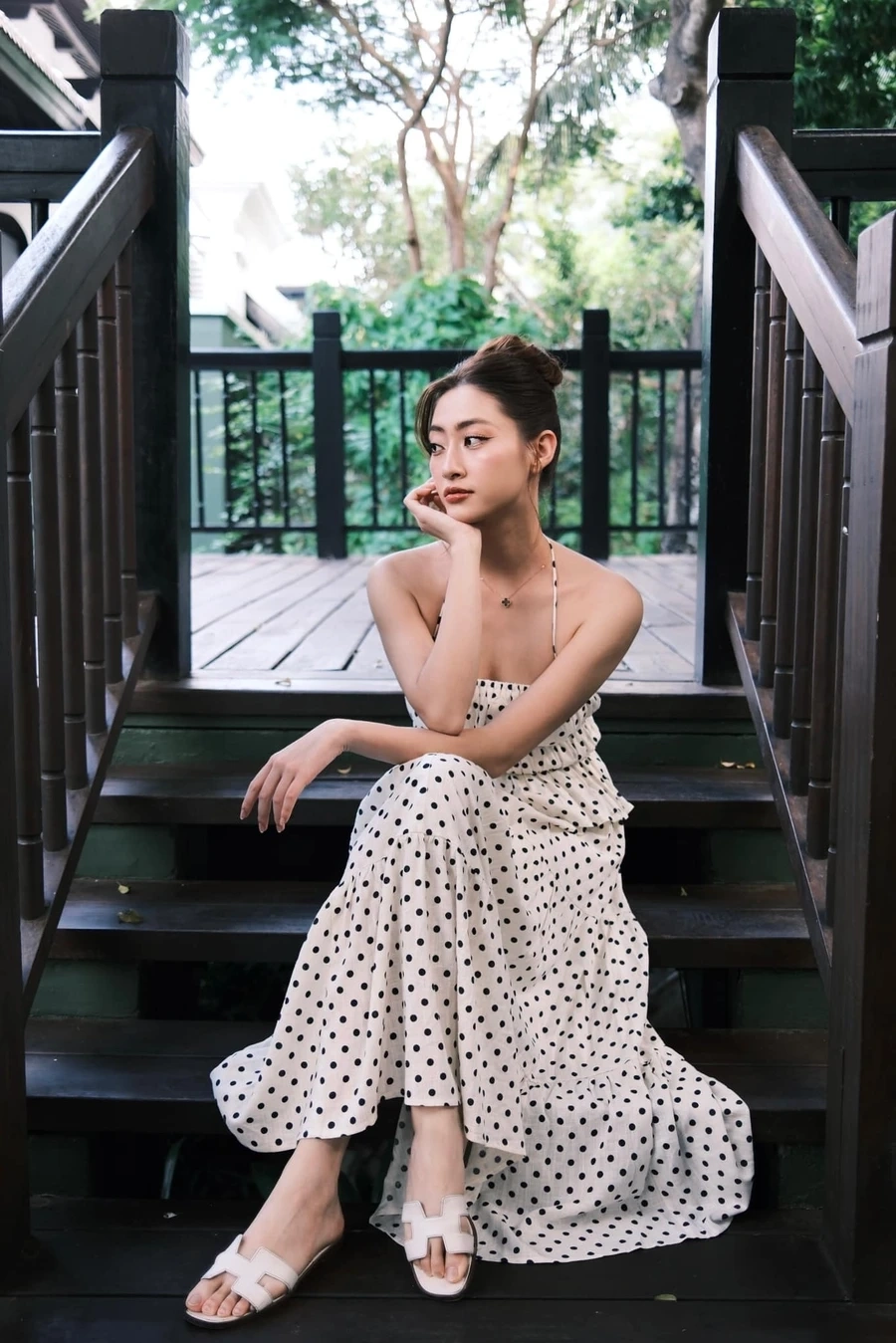 Hoa hậu Lương Thùy Linh nói tiếng Anh tự tin, thể hiện sự thông minh và sự chuẩn bị kỹ lưỡng cho các đấu trường quốc tế.