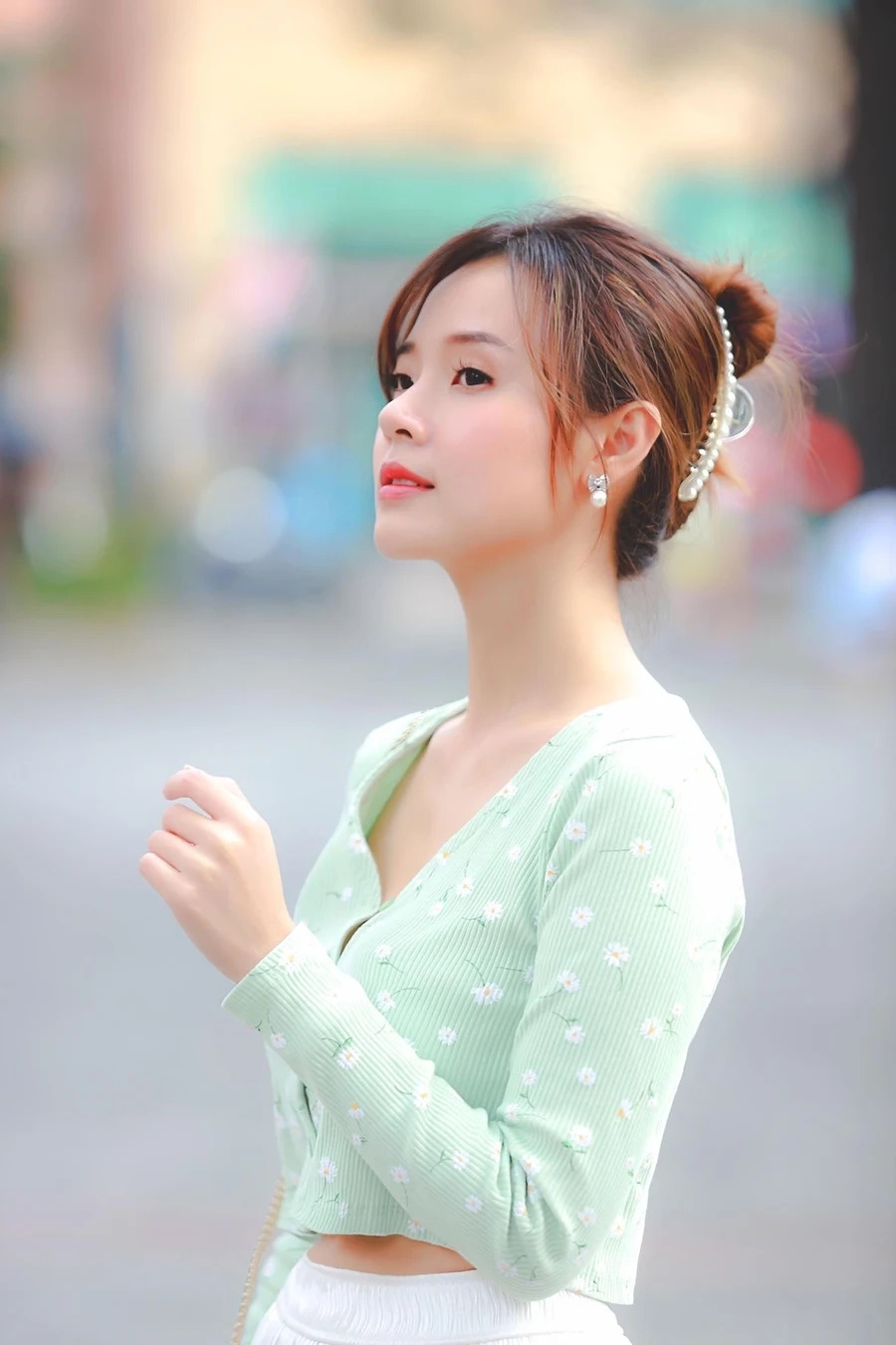 Hình ảnh Mi Du dịu dàng và đầy sức sống.