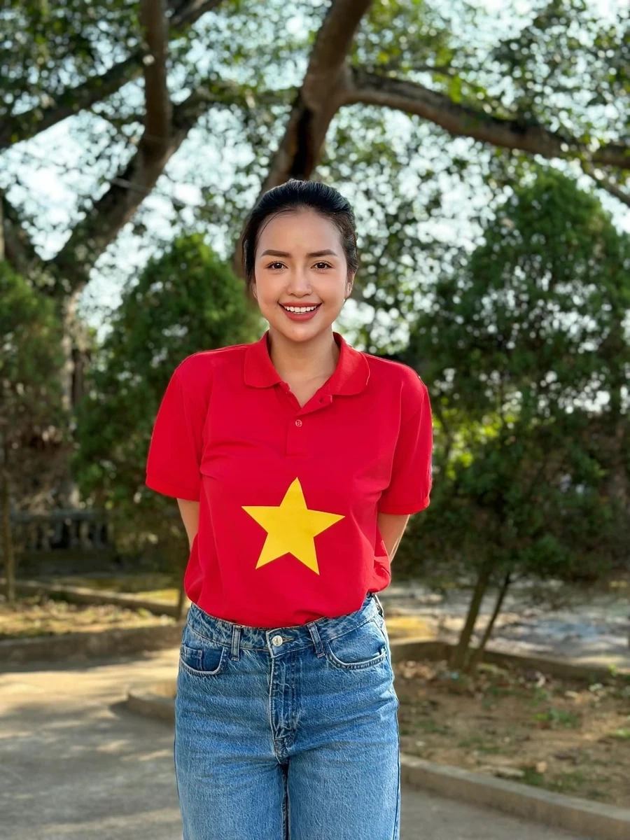 Vương miện Ngọc Châu là biểu tượng của sự nỗ lực và thành công trong hành trình sắc đẹp.
