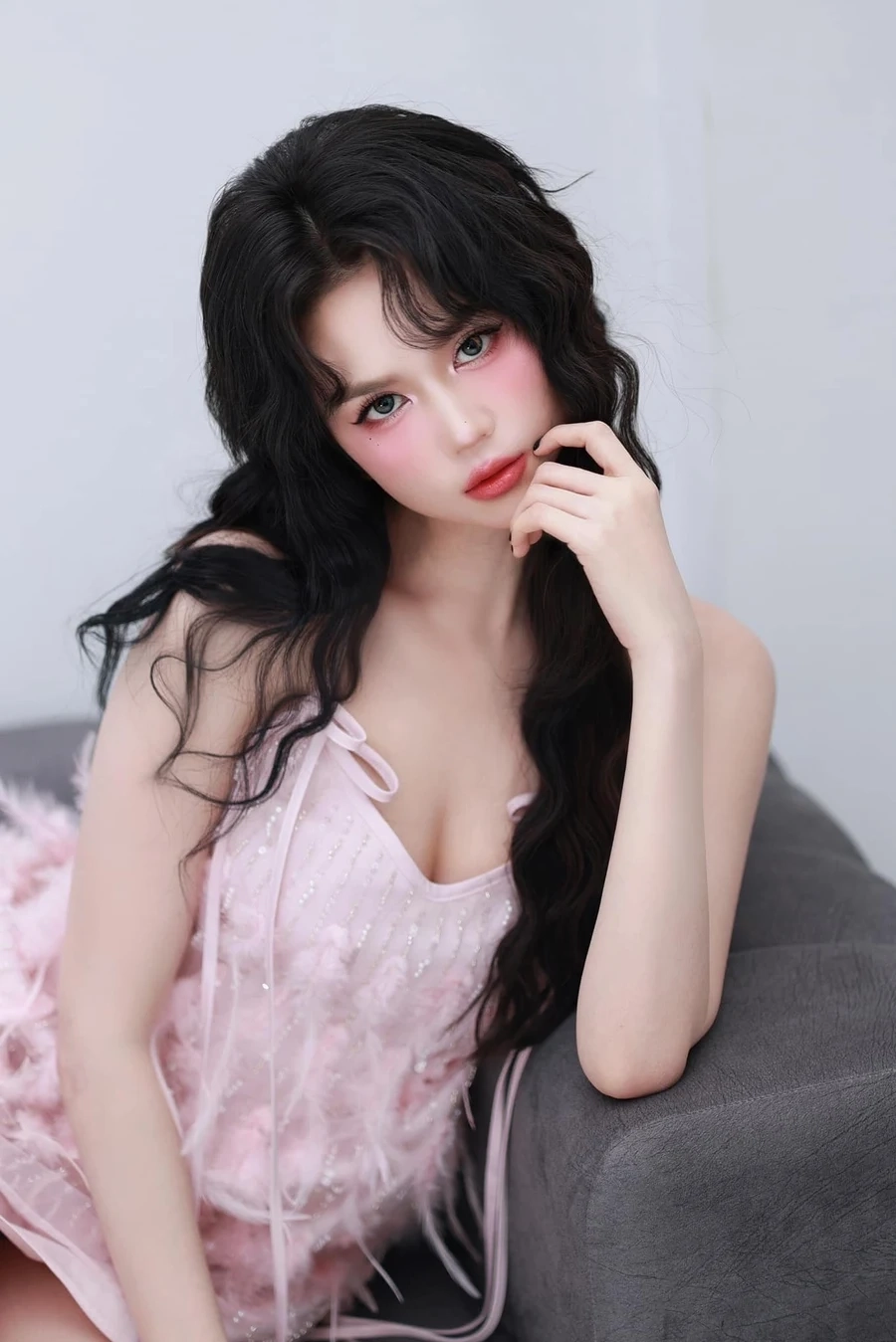 Tiểu sử nữ hoàng nội y Ngọc Trinh đầy thú vị và cảm hứng.