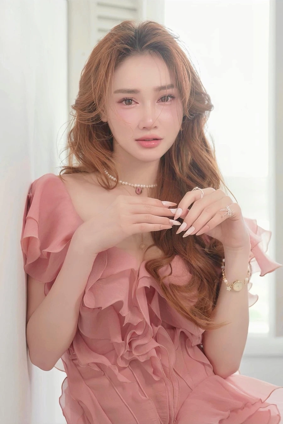 Nhã Phương bikini khiến người hâm mộ không thể rời mắt bởi vẻ đẹp quyến rũ.