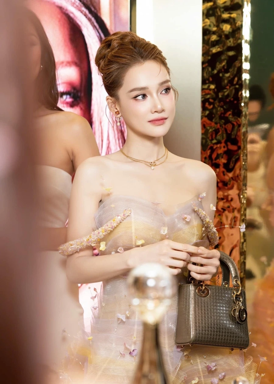 Nabi Phương là dự án thời trang được yêu thích với sự góp mặt của Nhã Phương.
