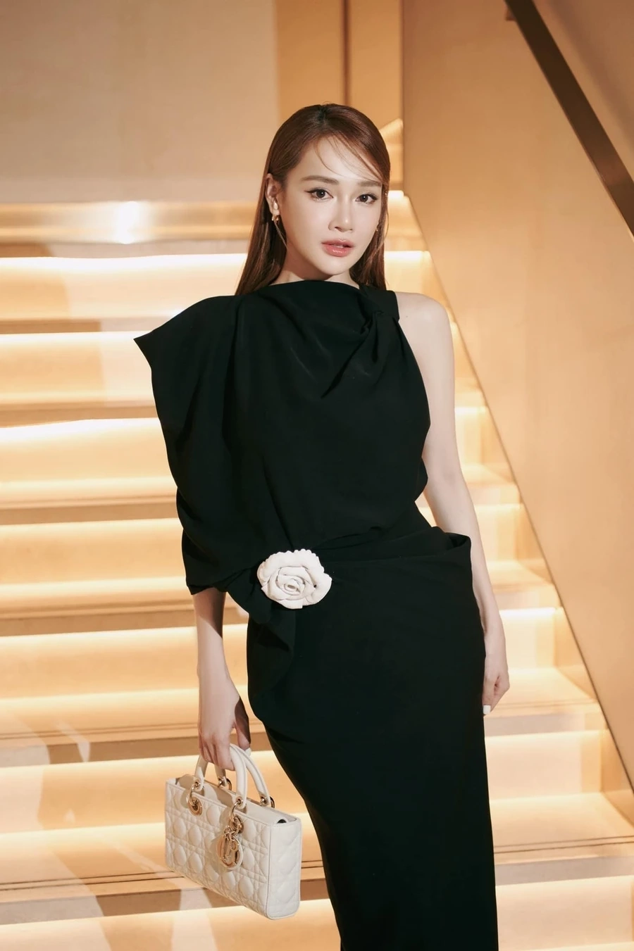 Tiểu sử diễn viên Nhã Phương luôn là chủ đề được yêu thích và tìm kiếm.