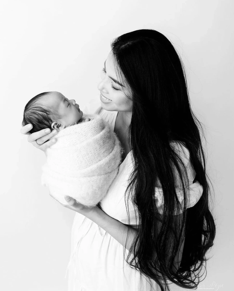 Phạm Hương Lan Khuê tạo nên sự kết hợp tuyệt vời, cả hai đều là những ngôi sao sáng trong làng sắc đẹp.
