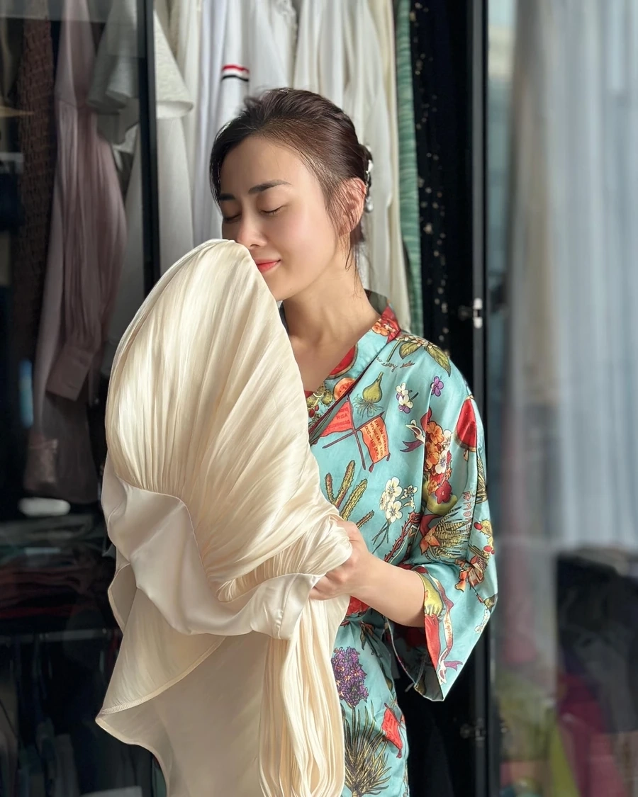 Diễn viên Phương Oanh Quỳnh Búp Bê gây tiếng vang với vai diễn ấn tượng.