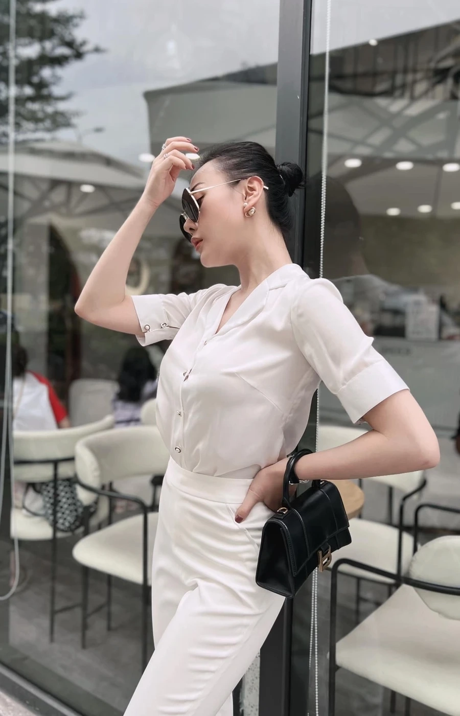 Shark Bình Phương Oanh là mối quan hệ gây nhiều sự chú ý từ cộng đồng.