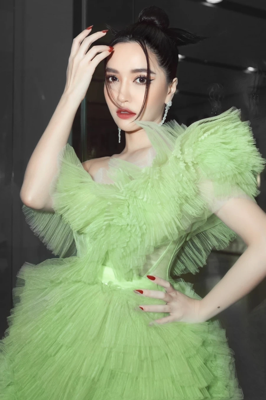 Nhạc em Bích Phương tràn đầy cảm xúc nhẹ nhàng.