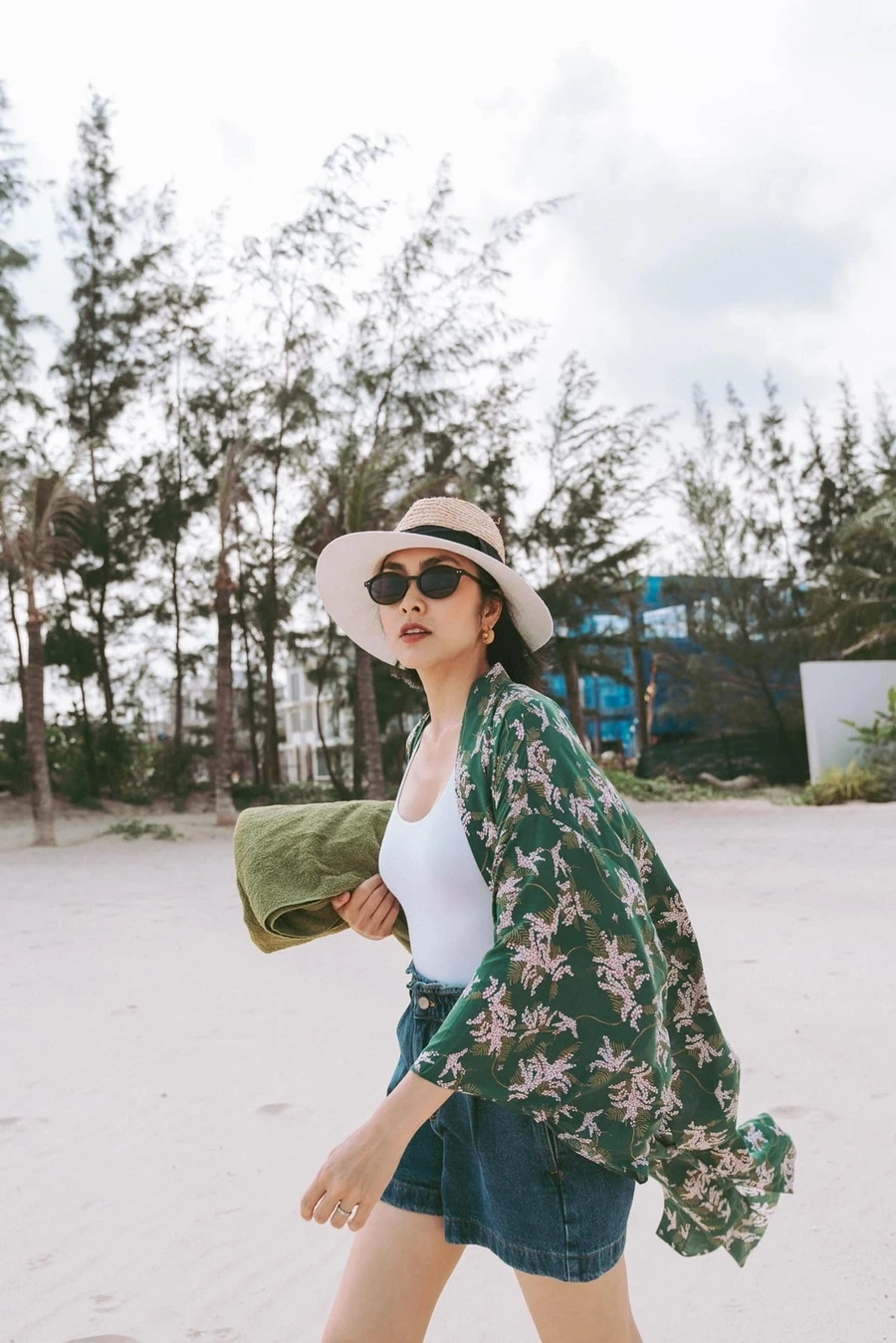 Tăng Thanh Hà và chồng luôn đồng hành trong mọi sự kiện.