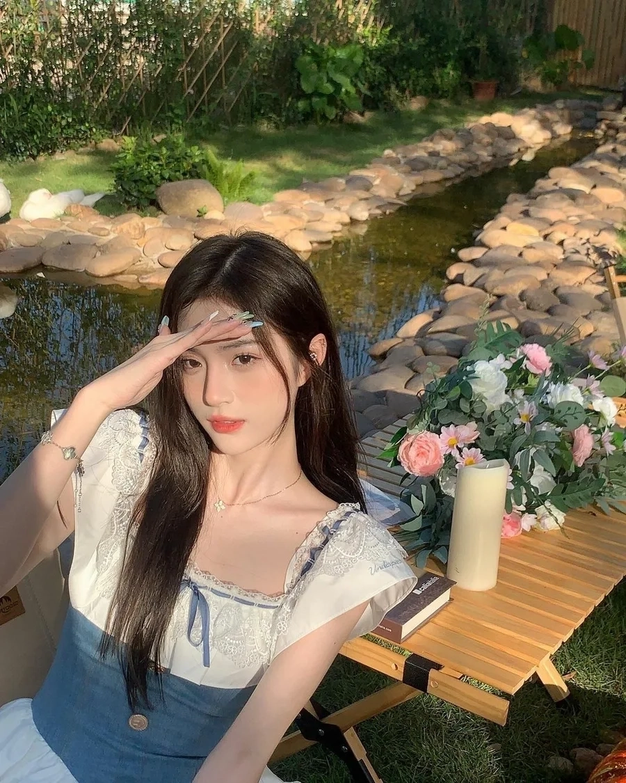 Gái xinh mặc váy ngắn tiktok tạo nên những khoảnh khắc năng động và quyến rũ, thu hút mọi ánh nhìn!