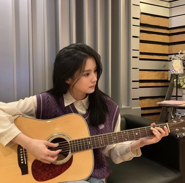 Cách chơi đàn guitar nhanh chóng với những mẹo đơn giản giúp bạn tiến bộ mỗi ngày.