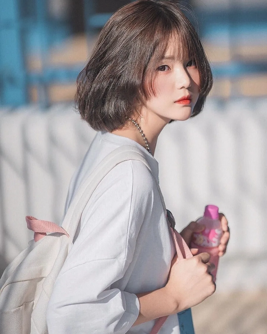Kiểu tóc ngắn tomboy nữ, cá tính, mạnh mẽ nhưng vẫn giữ nét quyến rũ riêng!