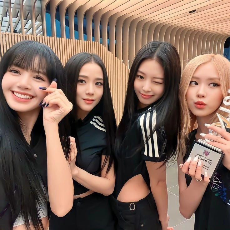 Tỏa sáng với ảnh blackpink mới