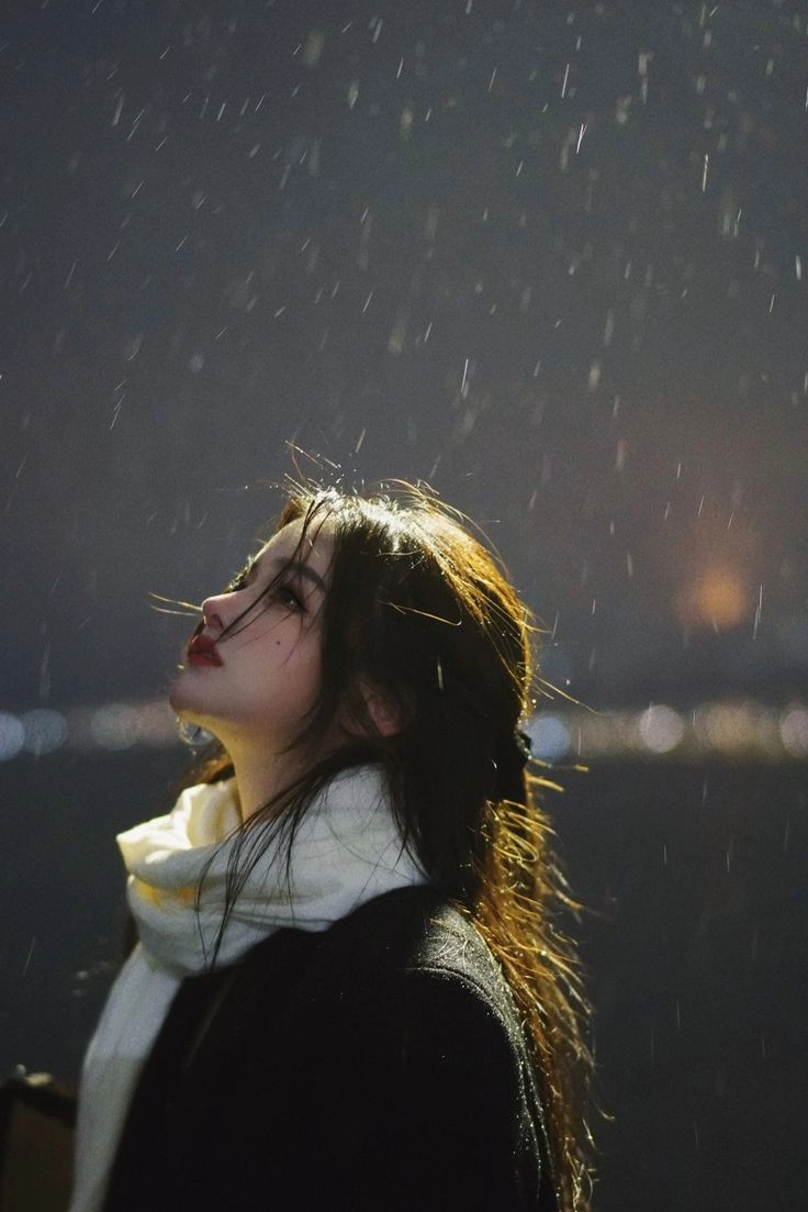 Mệt mỏi hiện rõ qua hình ảnh buồn mệt mỏi nữ