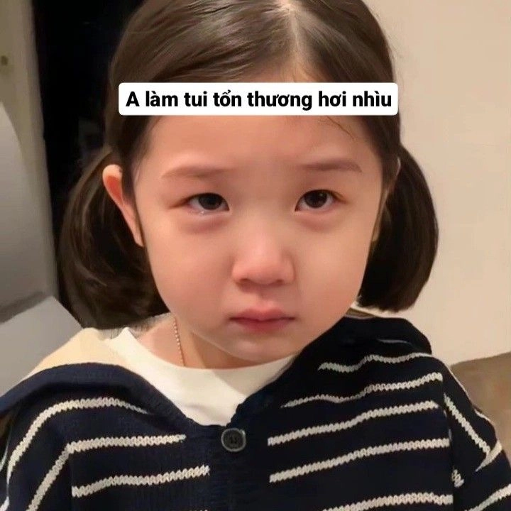 Khóc cười với meme em bé khóc siêu ngộ nghĩnh