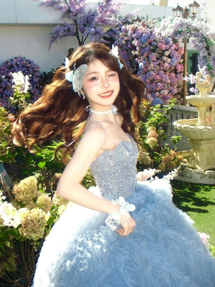 Váy ngắn khoe chân xinh yêu kiều ảnh gái xinh trung quốc mặc váy ngắn