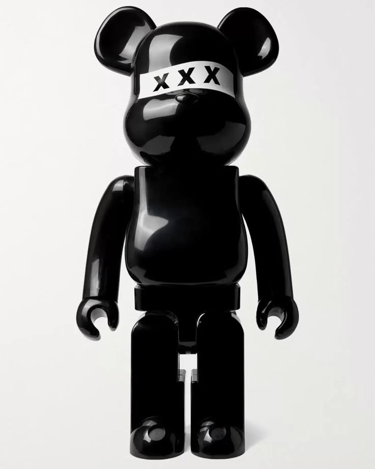 ảnh gấu bearbrick đen tạo sự bí ẩn quyến rũ