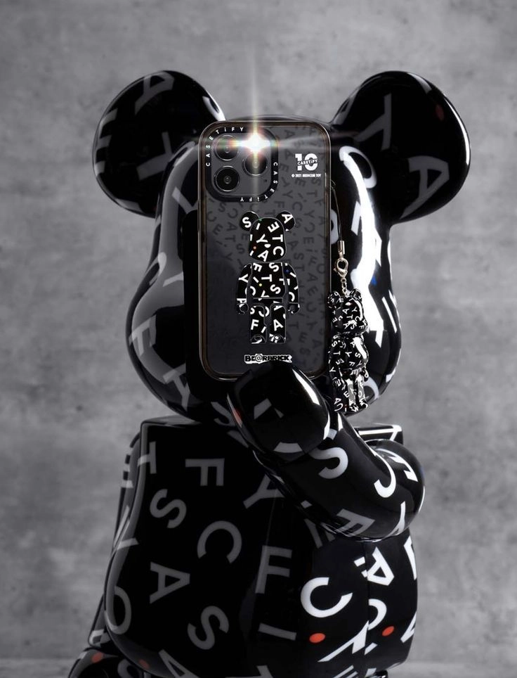 hình nên bearbrick làm nền đẹp nổi bật trên điện thoại
