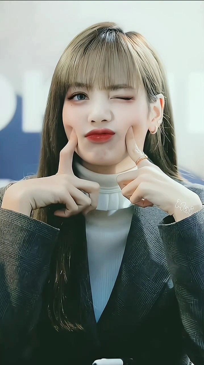 Vẻ đẹp tự nhiên trong hình ảnh của lisa cute