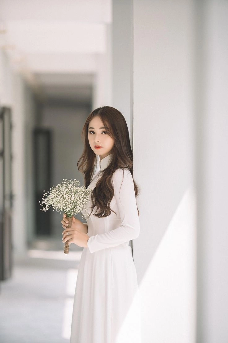 hình ảnh áo dài học sinh lưu giữ kỷ niệm những ngày đến lớp