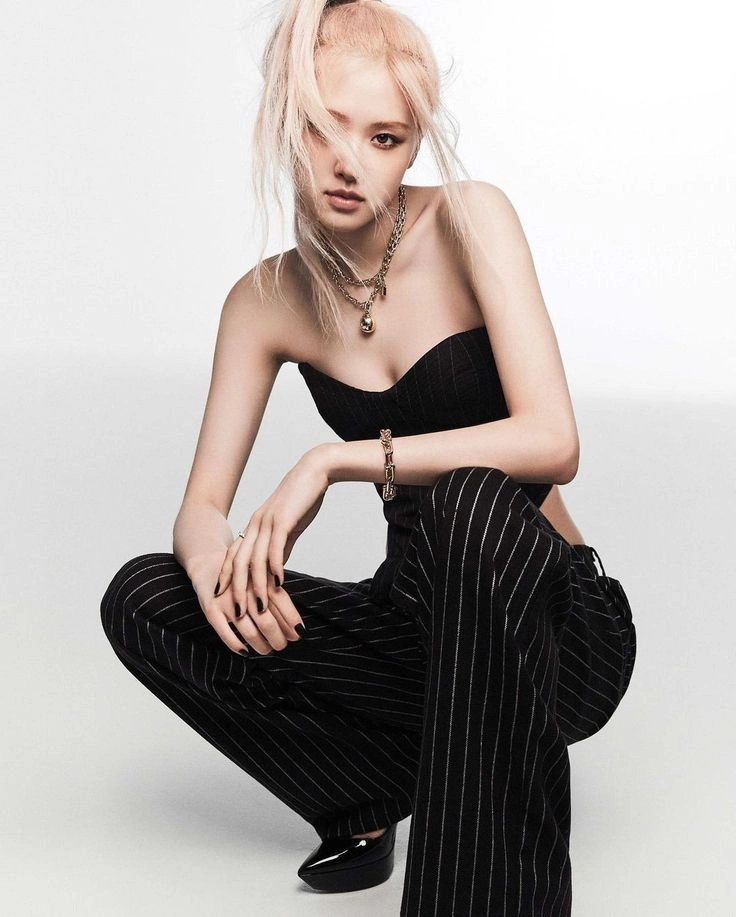 Nét cá tính rõ nét trong rose blackpink ngầu