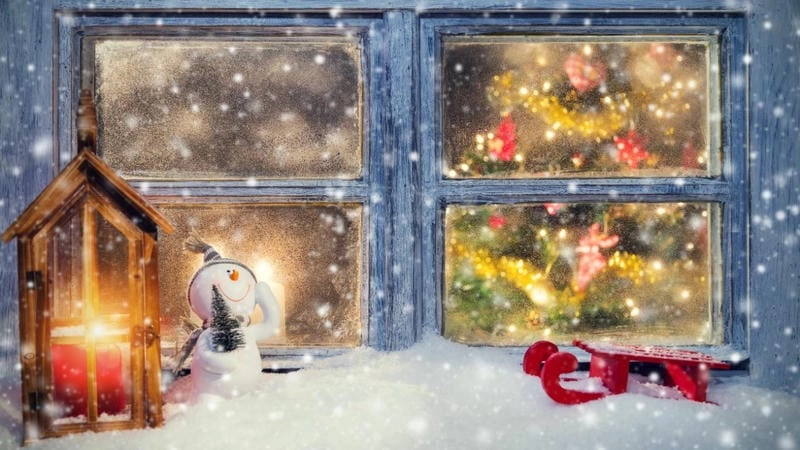 Tổng hợp hình trang trí noel cửa kính đẹp dễ áp dụng