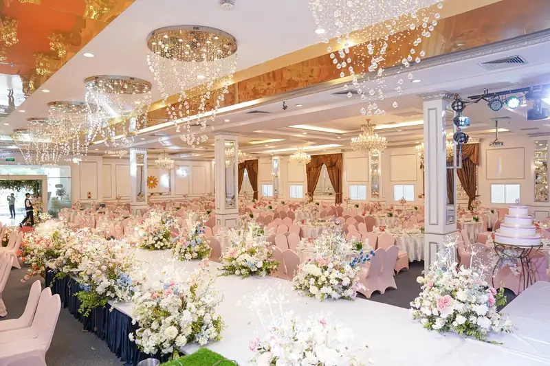 Phong cách nhẹ nhàng với trang trí tiệc cưới đơn giản tinh tế